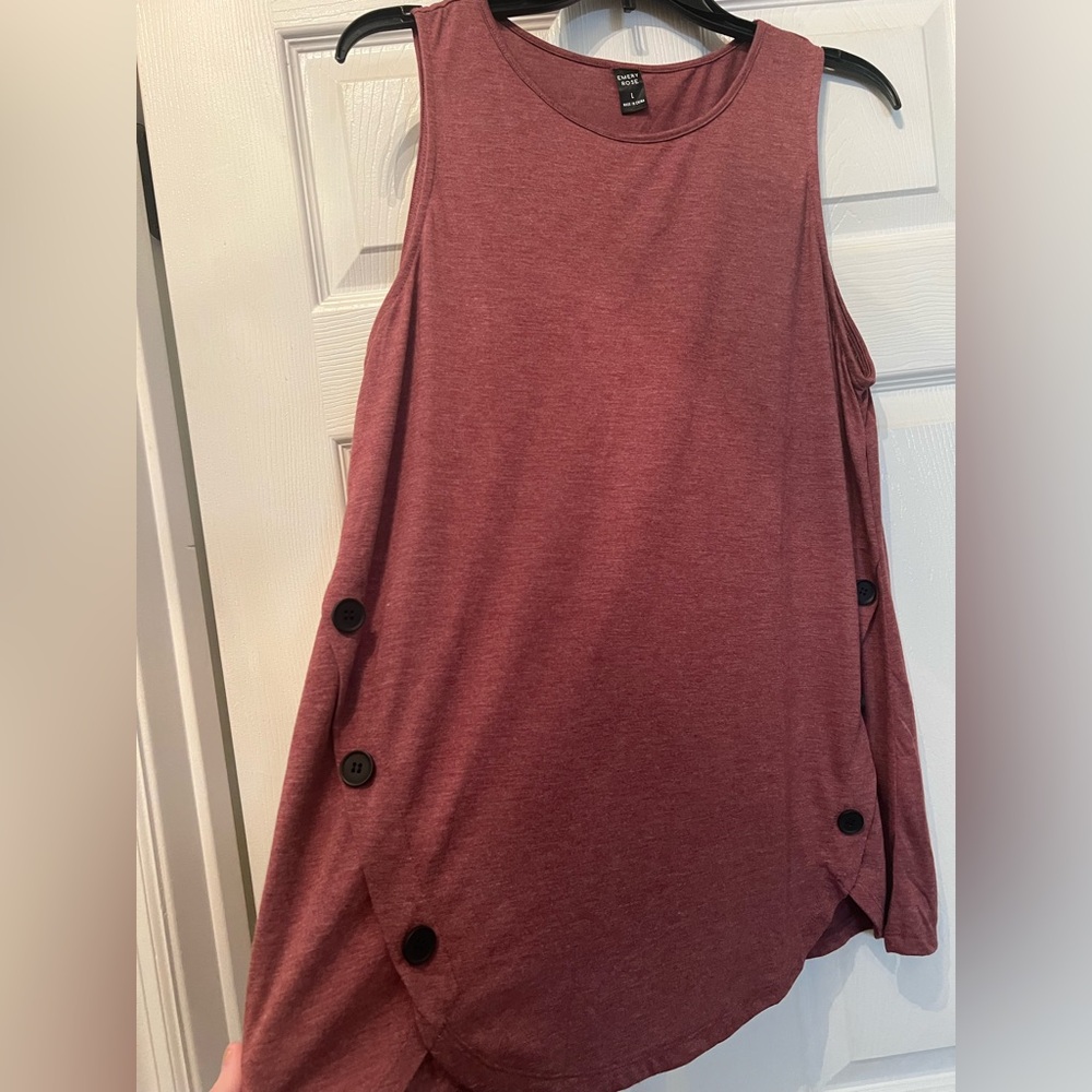 NEVER WORN! Emery Rose Maroon Top